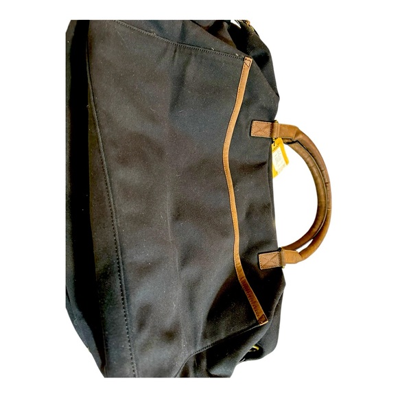 NWT Ariat Unisex Canvas/Leather Duffle with Crossbody Strap Black/Brown - Picture 4 of 10